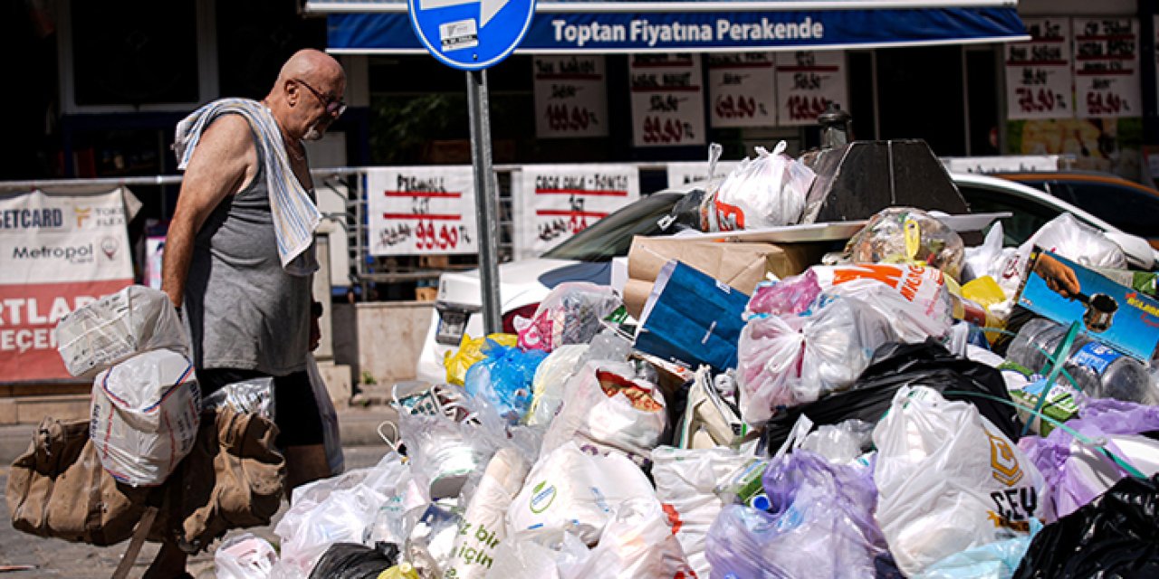 Karşıyaka’da çöp yığınları tepki topladı