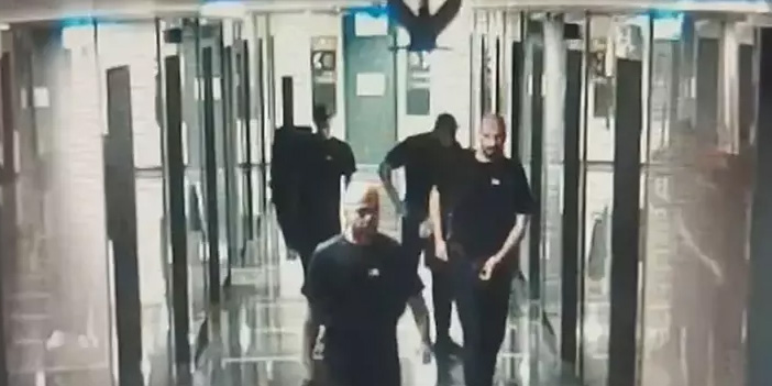 Sarıyer’de rezidansa gitar kılıfıyla kalaşnikof sokan çete çökertildi: 8 gözaltı