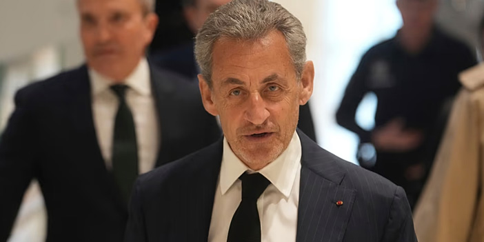 Sarkozy yolsuzluk davasında suçlu bulundu, temyiz hakkı saklı