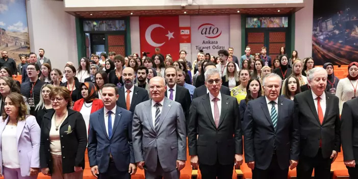 Sağlık Bakanı Memişoğlu Ankara’da gençlerle bir araya geldi