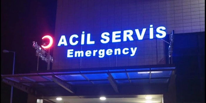 Kauçuk fabrikasında makineden sızan duman 14 işçiyi etkiledi