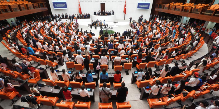 Meclis yeni haftaya trafik ve ekonomi gündemiyle giriyor