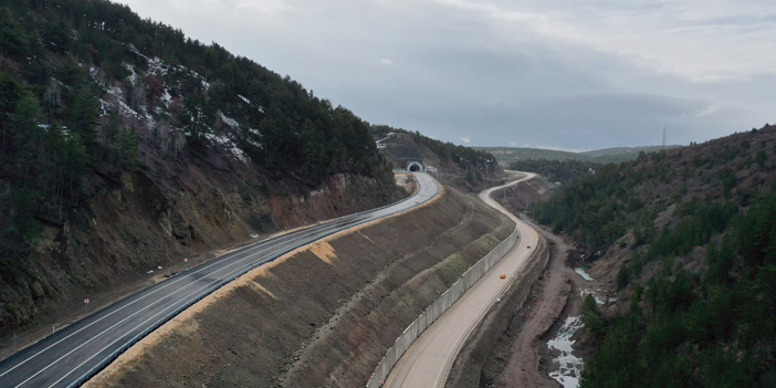 Ankara–Kızılcahamam yolu kapatıldı: Ulaşım tek şeritten sağlanıyor