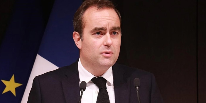 Fransa başbakanı Lecornu, göreve başladıktan bir ay sonra istifa etti