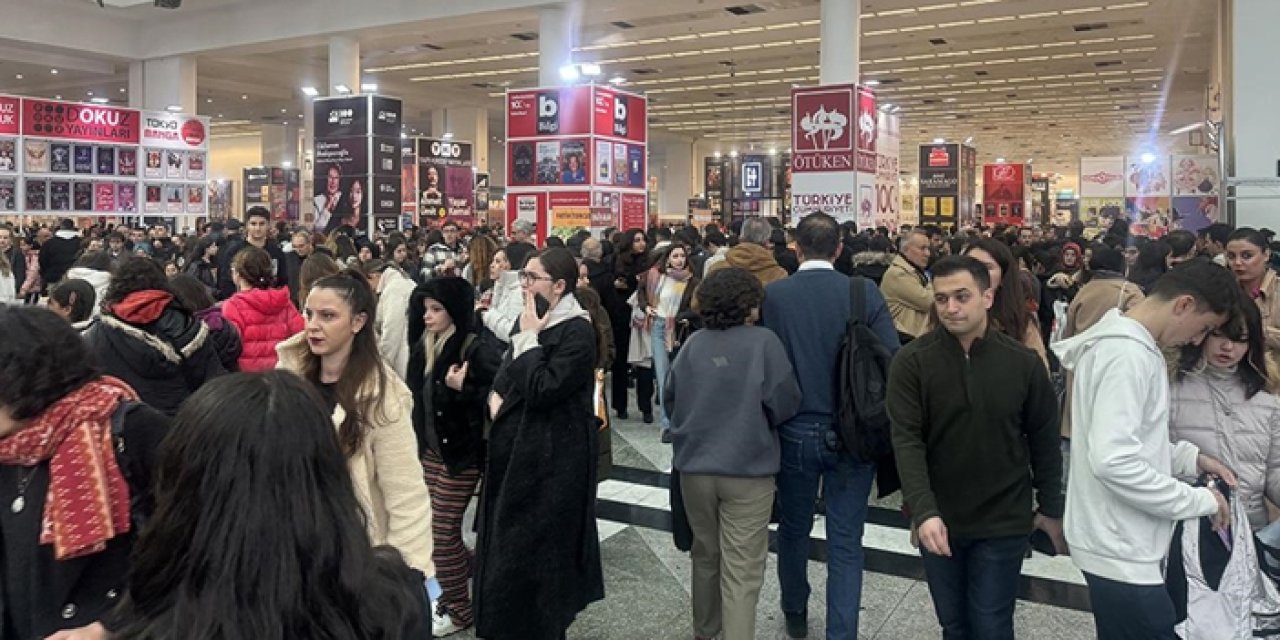 Ankara Kitap Fuarı’nda hafta sonu yoğunluğu