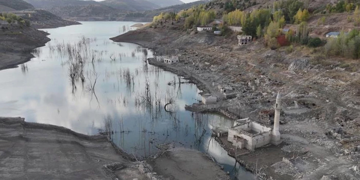 Baraj suları çekildi, minaresiyle hatırlanan köy tamamen ortaya çıktı