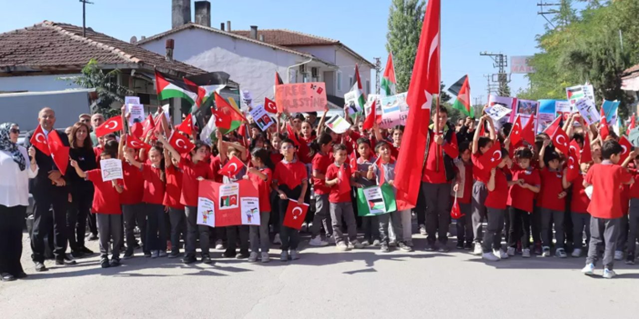 Köyün minikleri sokakta: “Filistin’in çığlığı bizim de sesimiz”