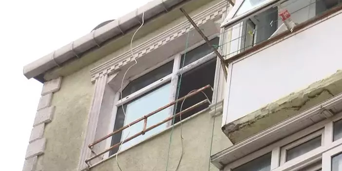 Fatih’te dehşet: 5’inci kattan düşen kadın yaşamını yitirdi