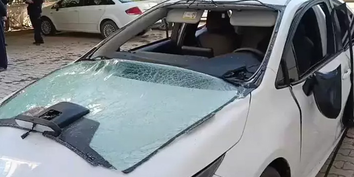 Elazığ’da park halindeki araç patladı, 1 çocuk yaralandı