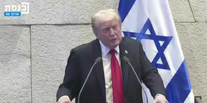 Trump’a İsrail Meclisi’nde protesto şoku: “Filistin’i tanı” pankartı açıldı