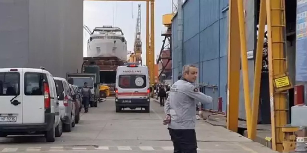 Tuzla’daki tersanede gemi patladı: 1 ölü, 3 yaralı