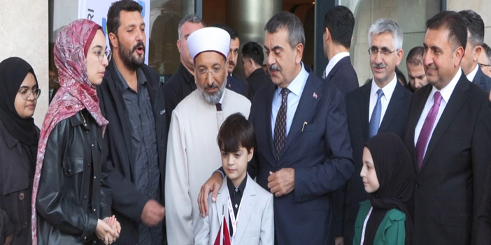 Bakan Tekin: İmam hatip okullarını dünya çapında bir model haline getirmek istiyoruz