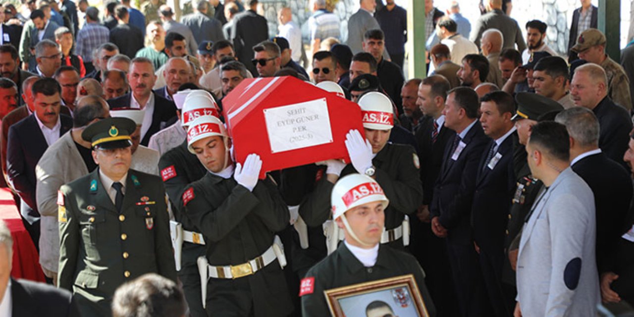 Şehit Piyade Er Eyüp Güner Gaziantep’te son yolculuğuna uğurlandı