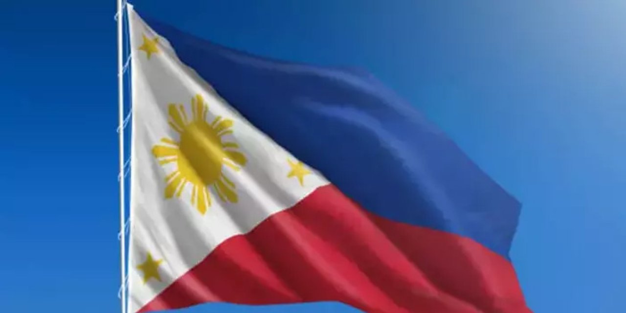 Filipinler’de küçük uçak kazası: 2 kişi hayatını kaybetti