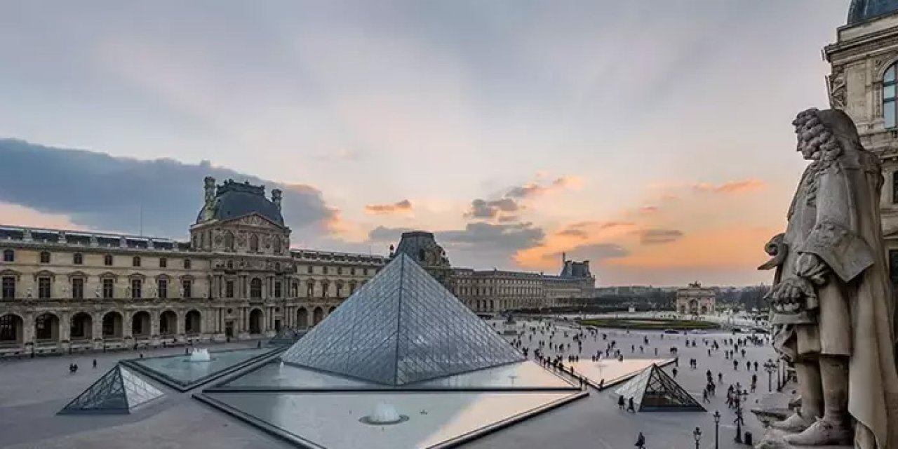 Paris’te Louvre Müzesi’nde soygun şoku