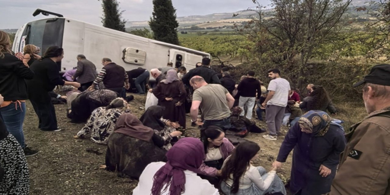 Denizli’de tur otobüsü devrildi; 1 ölü, 32 yaralı