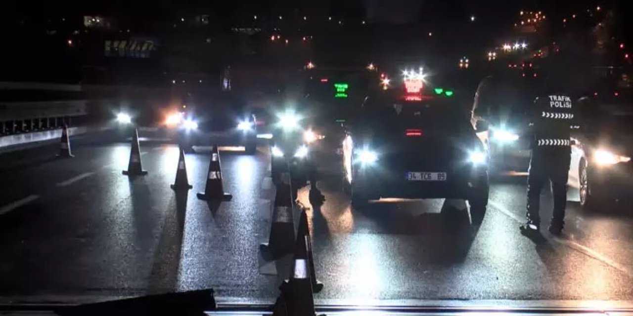 Bayrampaşa’da viyadükte korkutan kaza: 2 yaralı