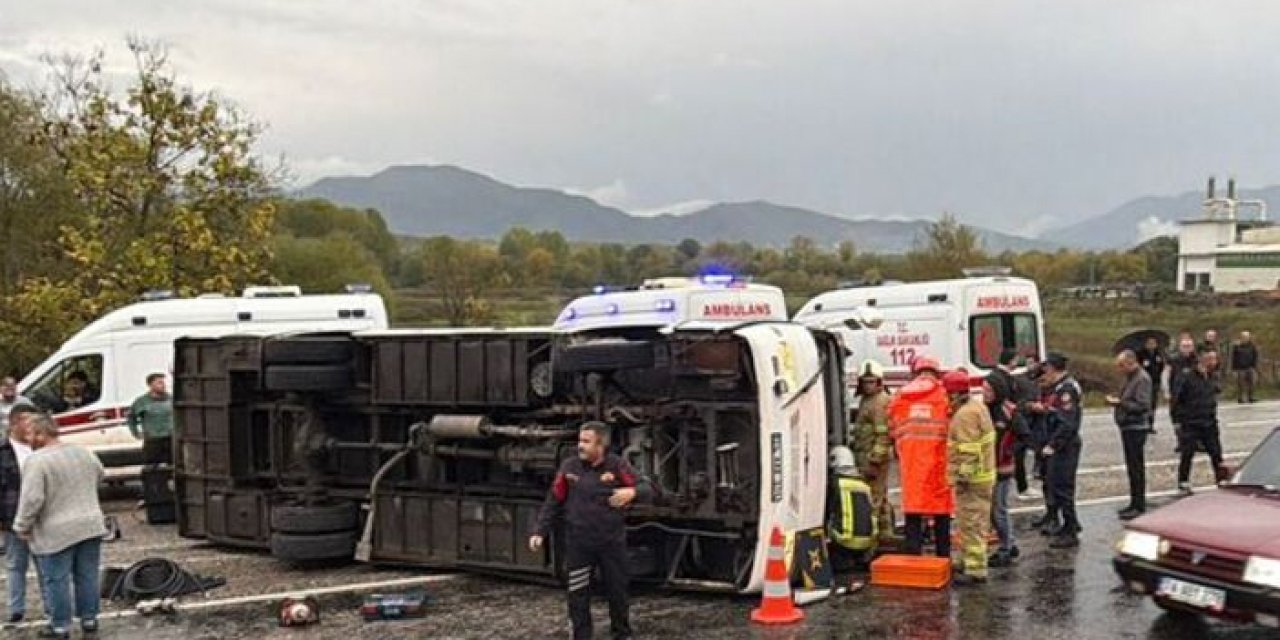 Bartın’da işçi servisi devrildi: 1 ölü, 19 yaralı
