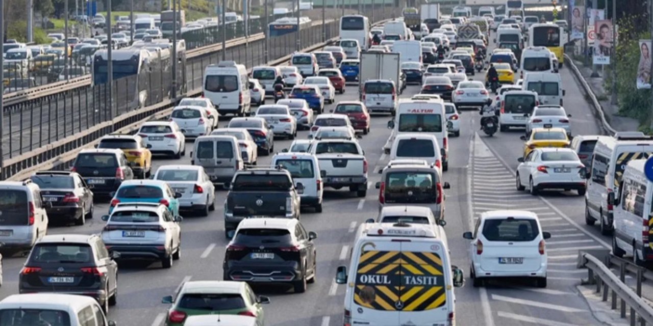 İzmir Büyükşehir saat saat duyurdu: Yarın bu yollar trafiğe kapatılacak