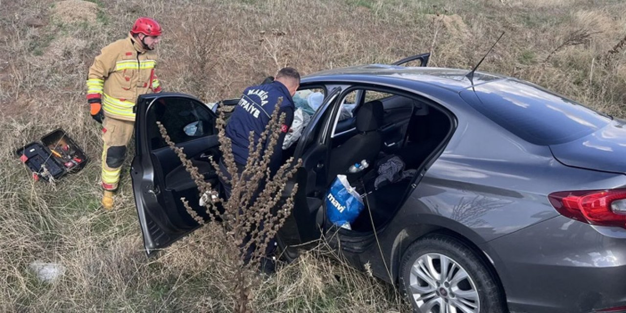 Manisa’da Otomobil Tıra Arkadan Çarptı: 1 Yaralı