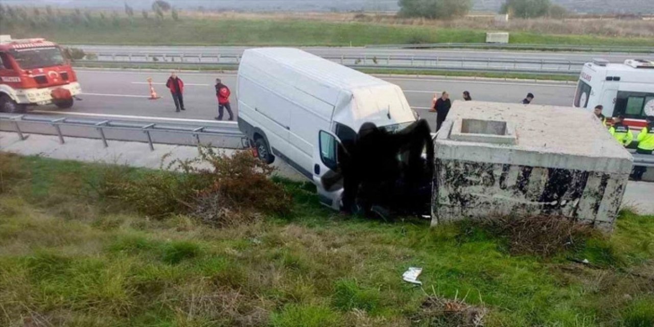 Balıkesir’de Panelvan Kazası: 2 Ölü, 1 Ağır Yaralı