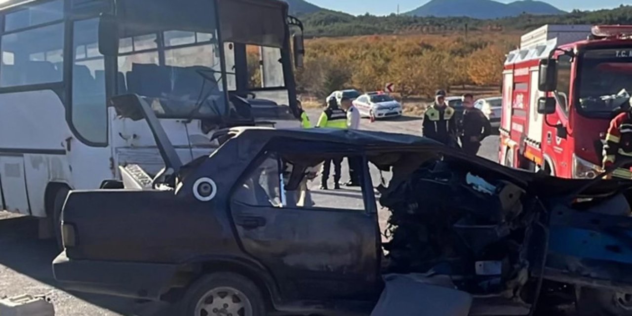 Mersin’de feci kaza: Otobüs ile otomobil çarpıştı