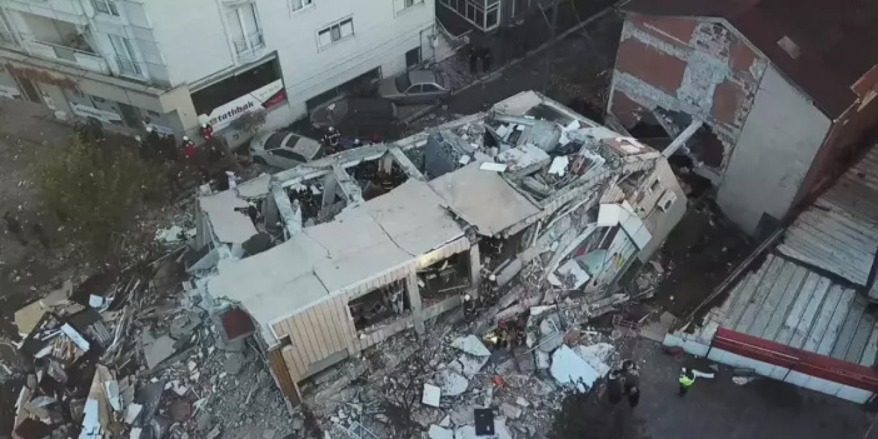 Gebze’de bina faciası: 5 kişilik aile enkaz altında