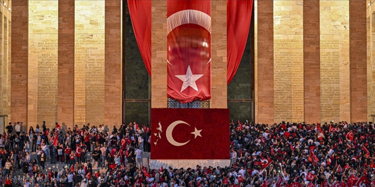 Spor kulüplerinden 29 Ekim Cumhuriyet Bayramı kutlaması