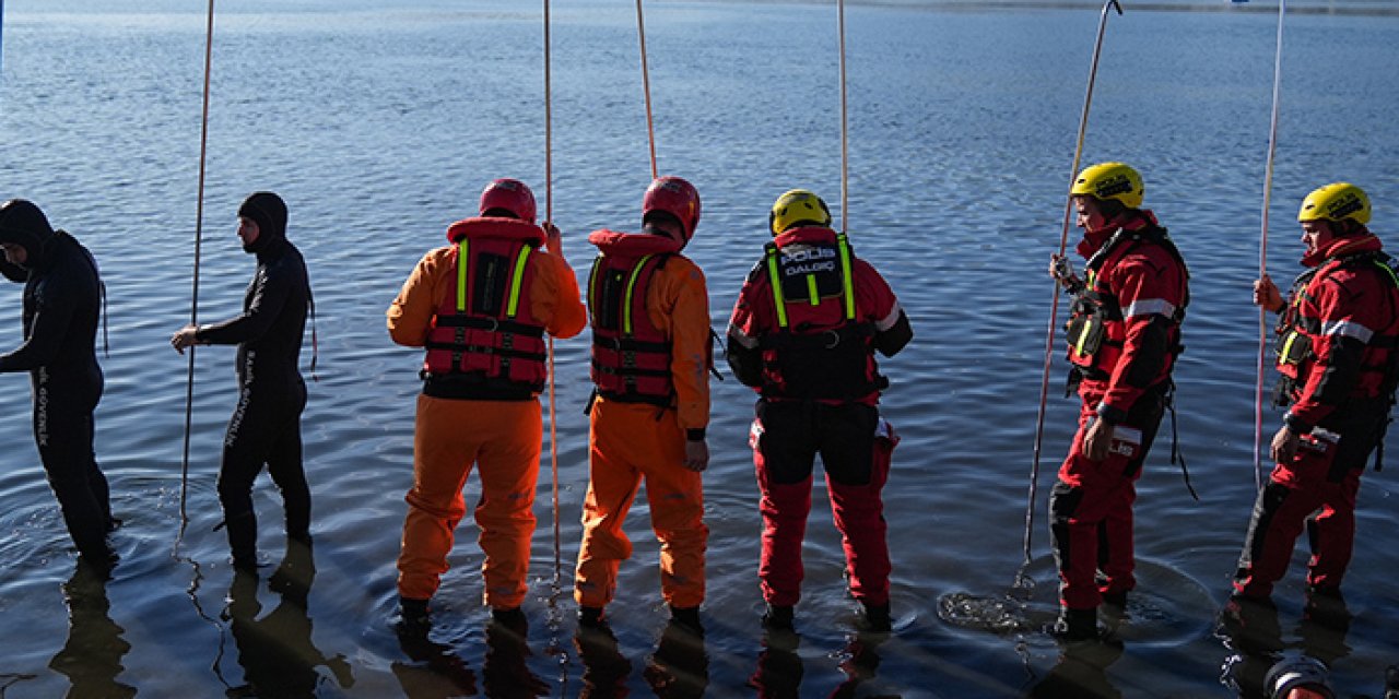İzmir’de sel tatbikatı: 180 personel ve helikopterli kurtarma operasyonu