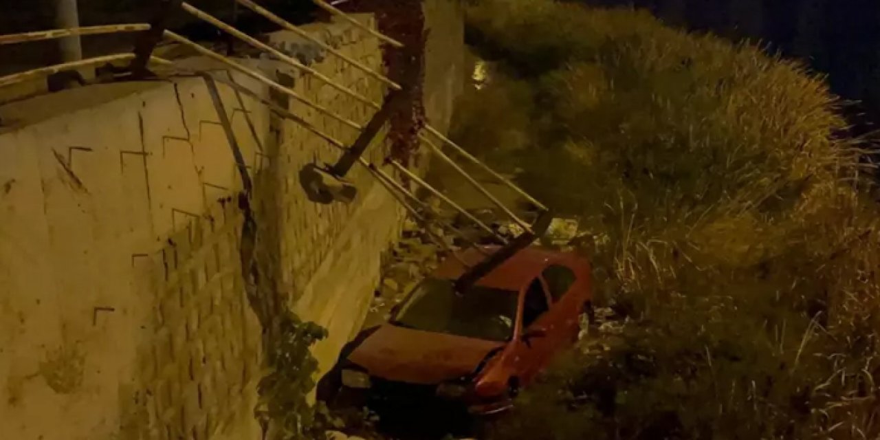 Kayseri'de Kontrolden Çıkan Otomobil Kanala Düştü