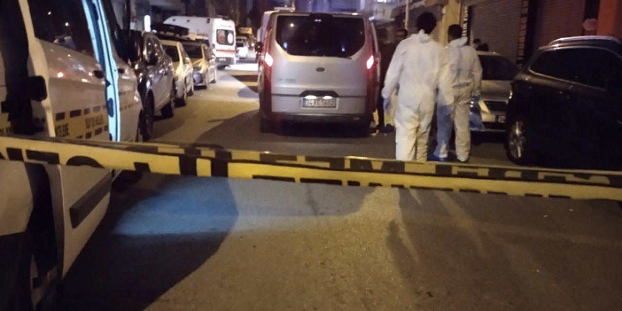 Evde dehşet geçesi! 9 yaşındaki oğlu ile kardeşini katletti