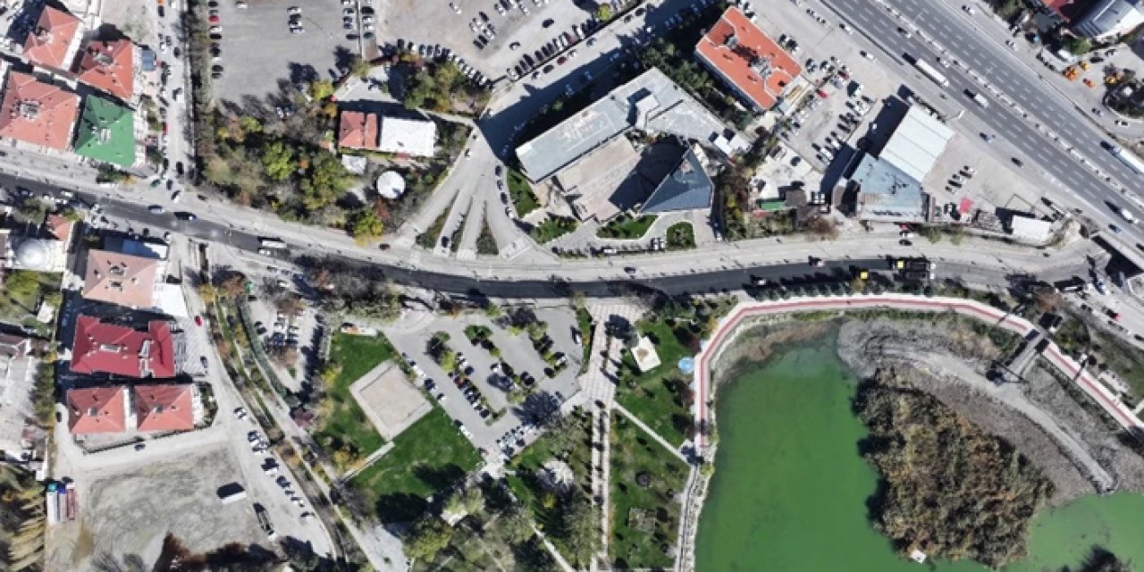 Mogan Gölü’ne giden yol sıcak asfaltla yenilendi