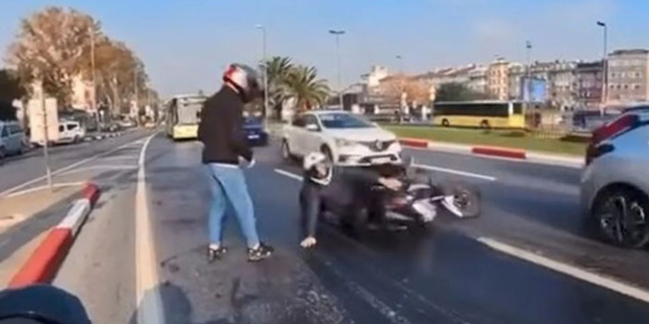 Fatih’te yağ dökülen yol sürücülere kabus oldu