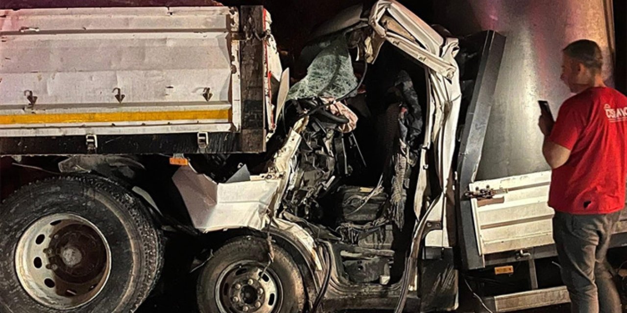 Muğla’da Süt Toplama Aracı TIR’a Çarptı: Sürücü Hayatını Kaybetti