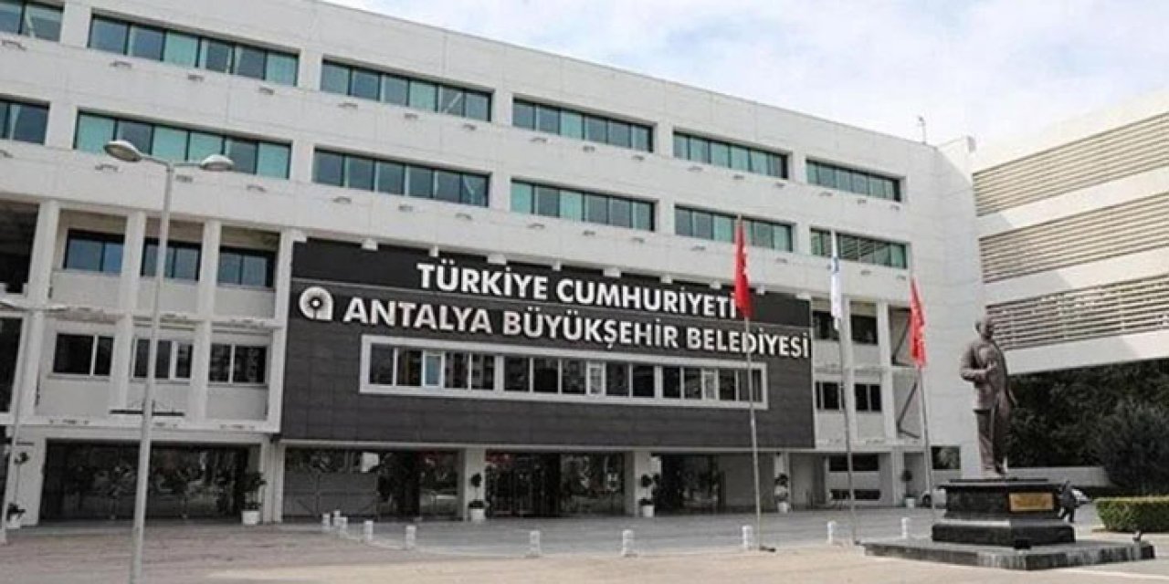 Antalya Büyükşehir'de rüşvet soruşturması: 8 gözaltı