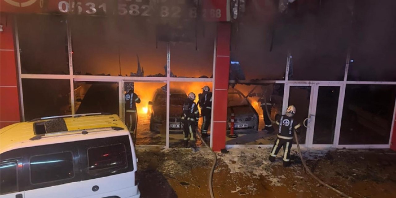 Denizli’de oto galeriye kundaklama şüphesi