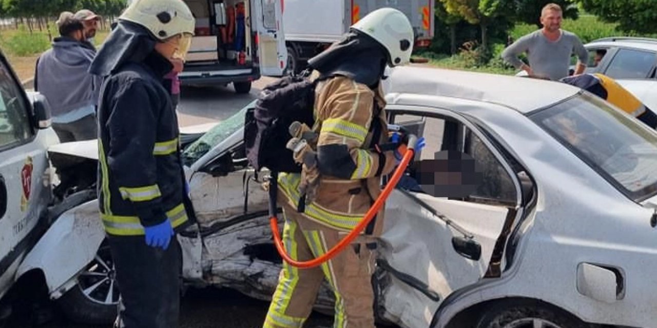 Yenişehir'de Otomobil Kazası: 1 Ölü, 2 Yaralı