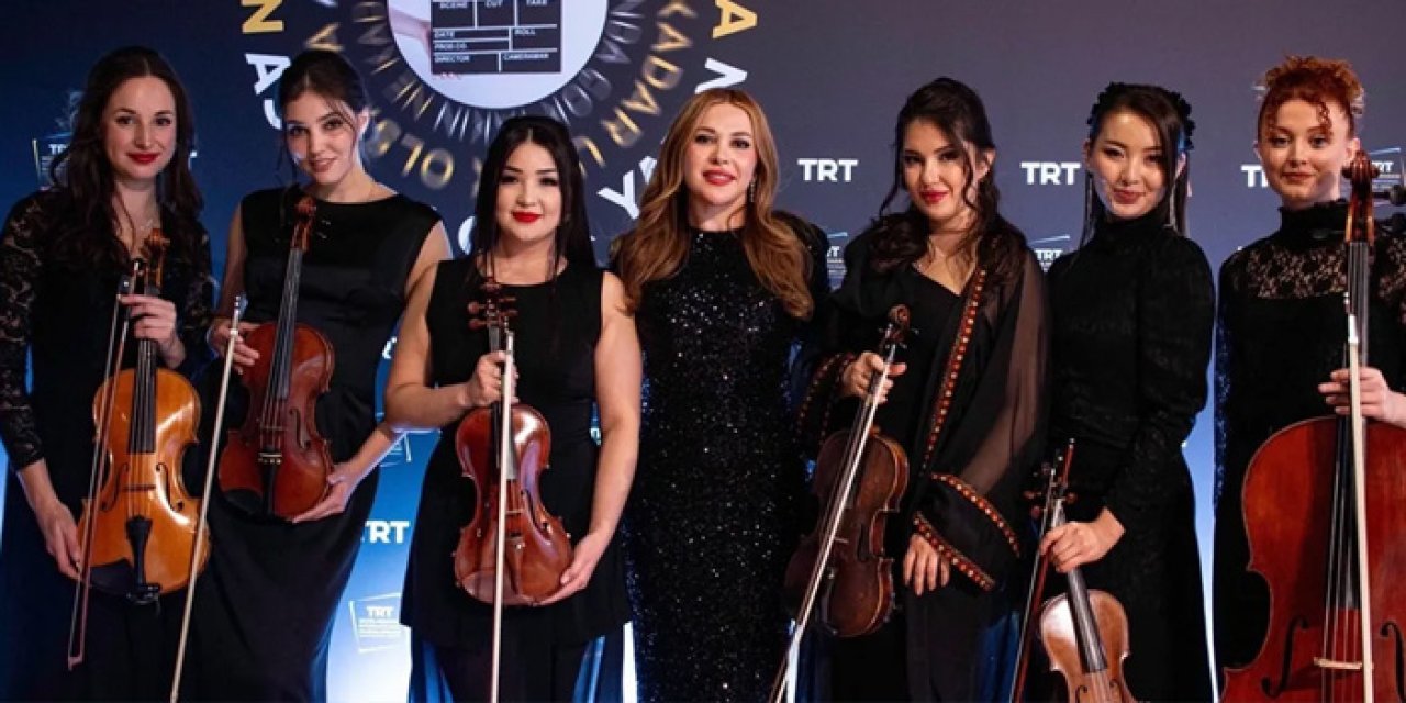 7 Güzel grubu Ankara’da “Zafer Destanı” konseri verdi