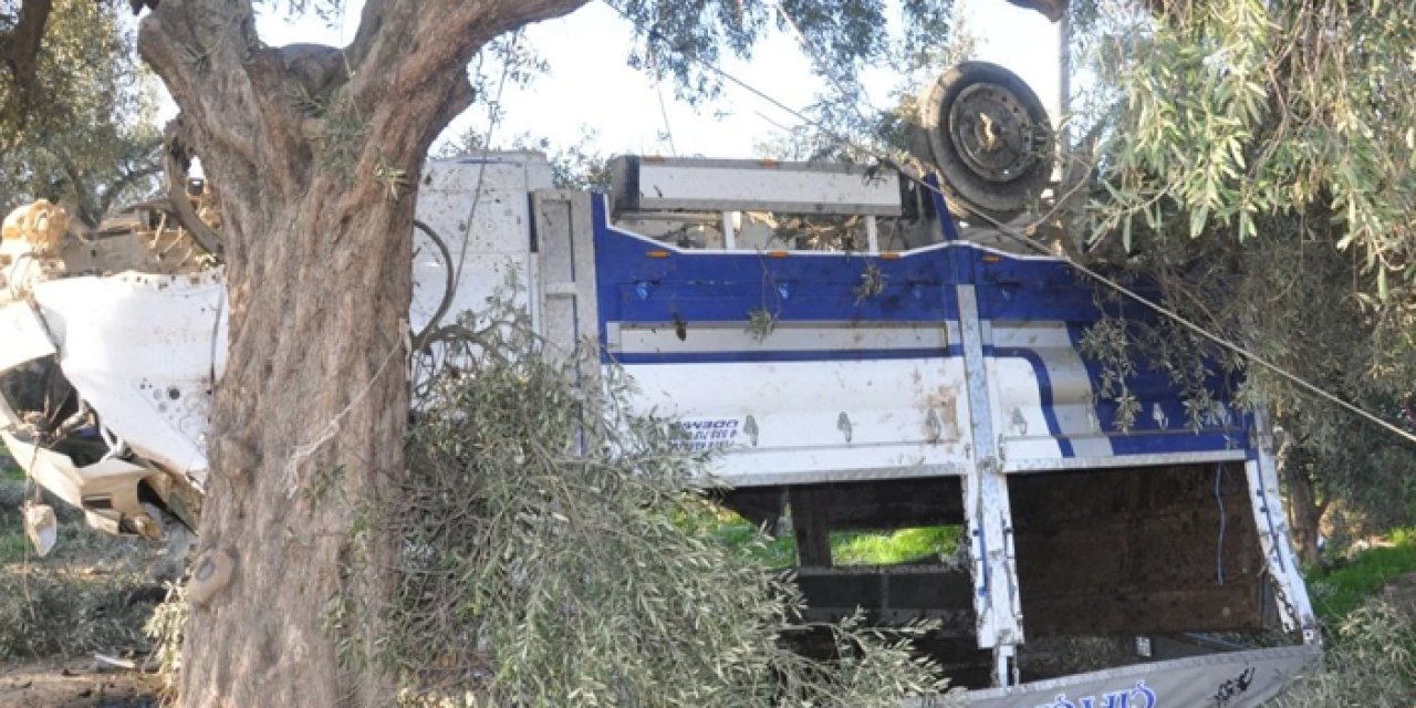 İzmir'de araç kontrolden çıktı: 1 yaralı