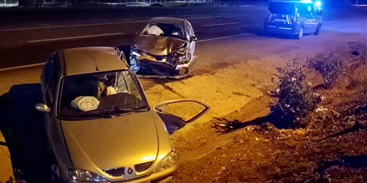 Adıyaman’da feci kaza: İki otomobil çarpıştı, 12 kişi yaralandı