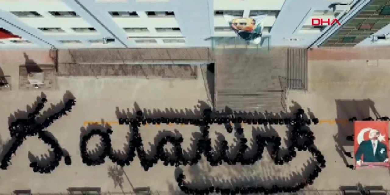 Bursalı öğrencilerden Atatürk’e özel koreografi