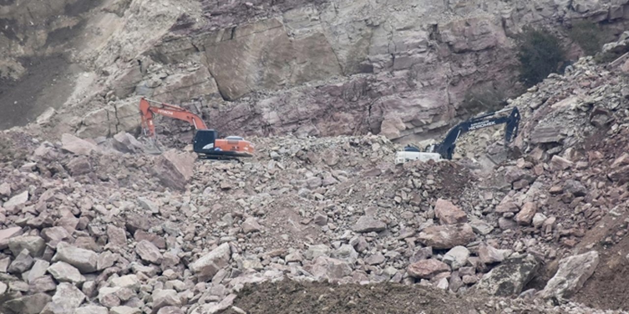 Ordu’da taş ocağındaki göçükte kaybolan işçiyi arama çalışmaları yeniden başladı