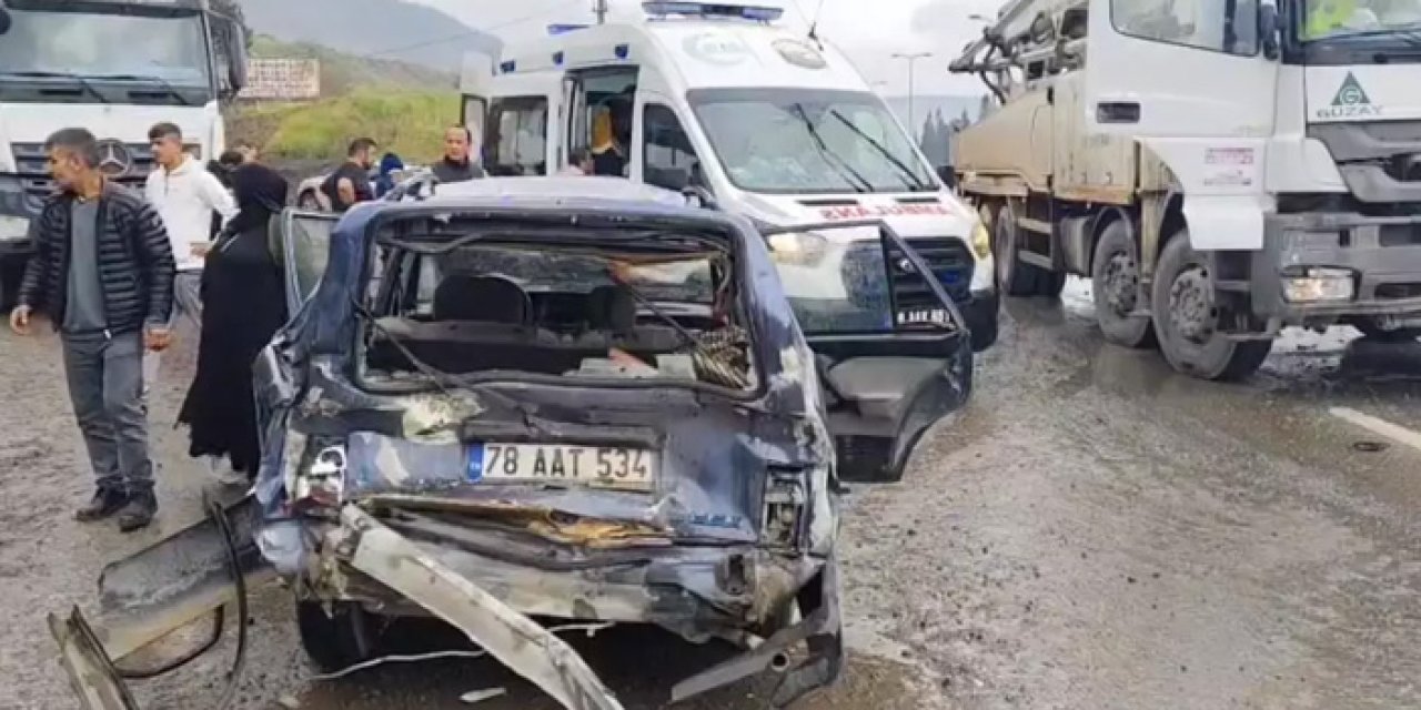 Karabük’te Trafik Kazası: 1’i Çocuk 5 Yaralı