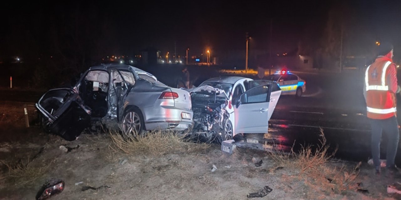 Niğde’de İki Otomobil Çarpıştı: 3 Ölü, 6 Yaralı