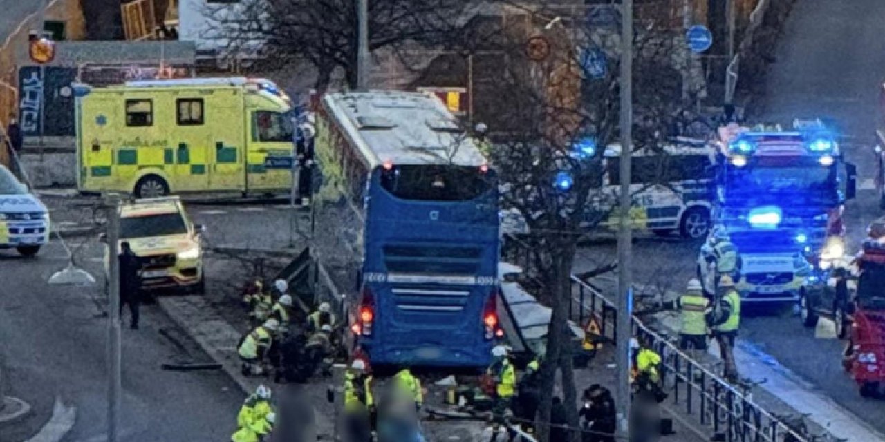 Stockholm’de Feci Kaza: Otobüs Durağa Daldı, Ölü ve Yaralılar Var