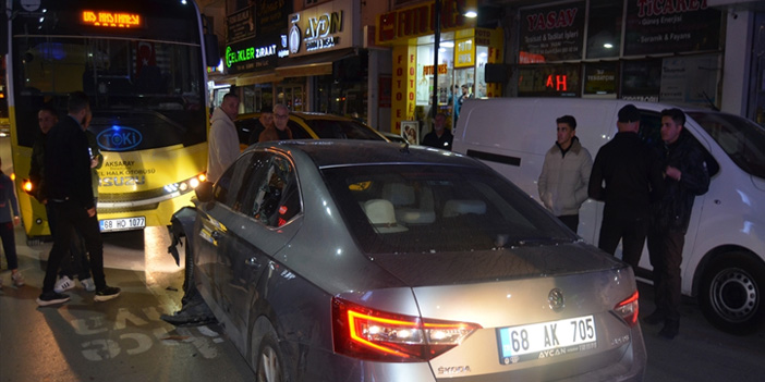 Ters Yöne Giren Alkollü Sürücü Ortalığı Birbirine Kattı: Vatandaşlar Darbetti