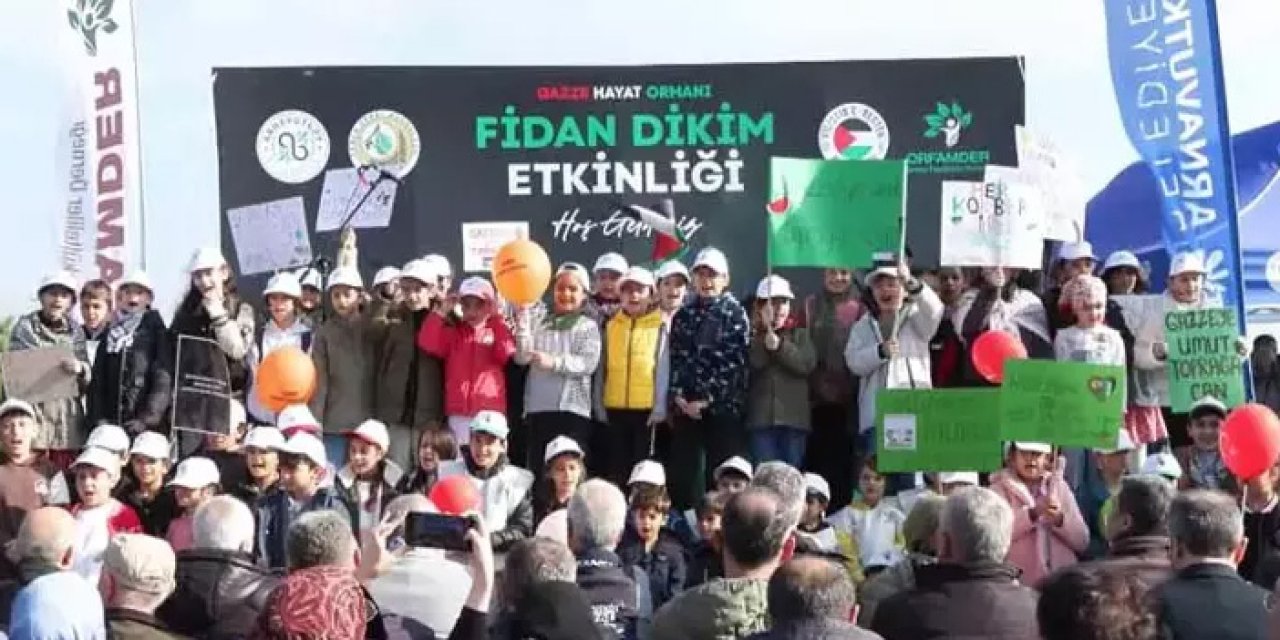 Gazze Hayat Ormanı’nda saldırılarda ölen çocuklar adına fidan dikildi