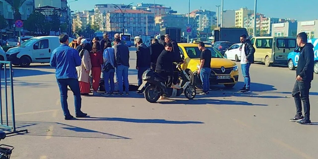 Manisa’da Şarjlı Bisiklet ile Otomobil Çarpıştı: Bir Yaralı