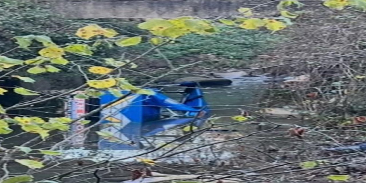 Tekerleği kopan tarım aracı dereye düştü: 1 ölü, 1 yaralı