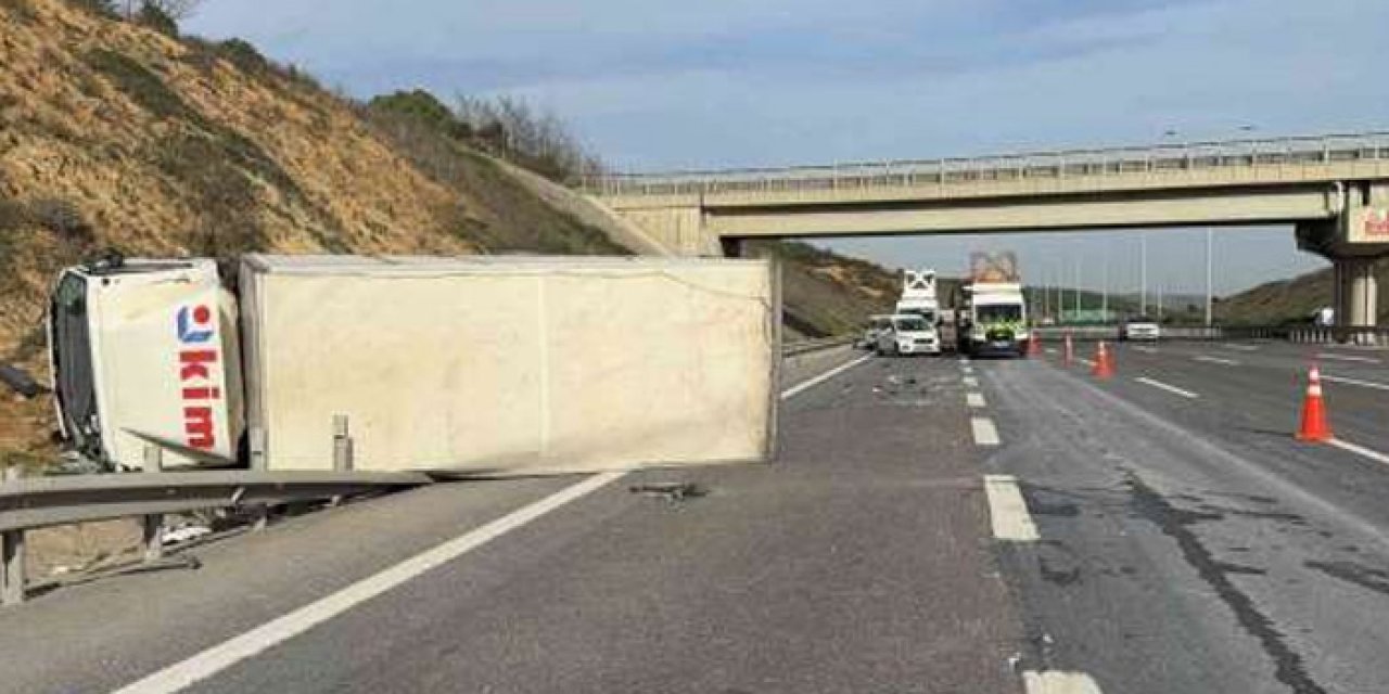 Zincirleme kaza korkuttu: Kazaya karışan iki kamyon aynı firmaya ait çıktı